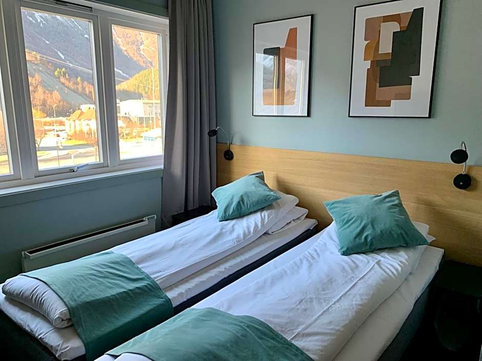 Sitla Hotel & Apartments