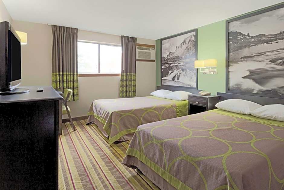 Super 8 by Wyndham Green River