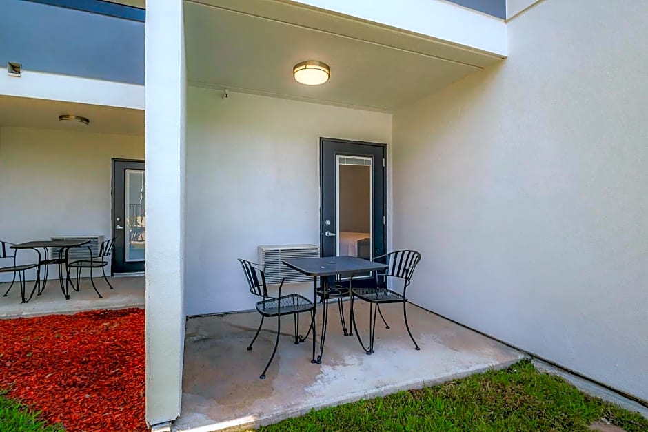 Best Western Plus Wine Country Inn & Suites