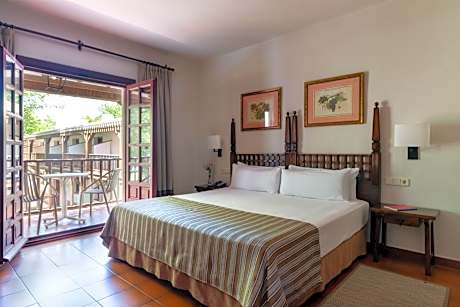 Standard Double Room (2 Adults + 1 Child)