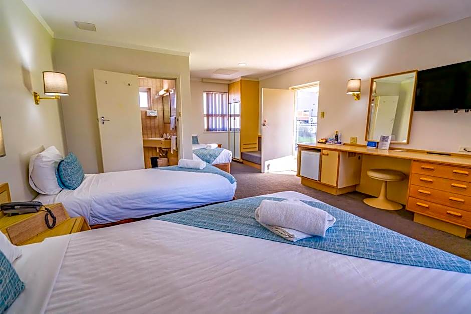 Hospitality Inn Esperance SureStay Collection by Best Western