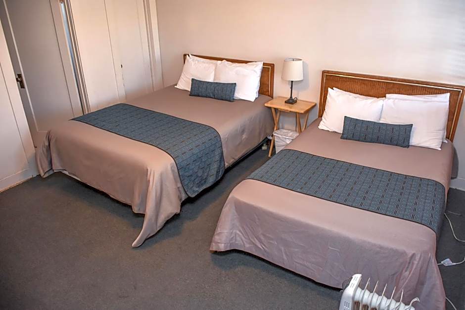 Panamint Springs Motel & Tents