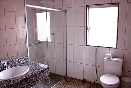 family suite capacity 2