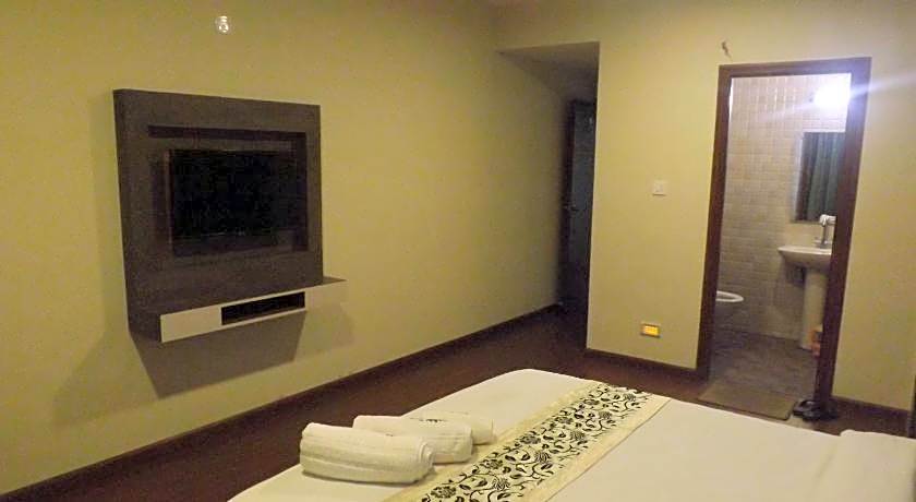 The Majestic Crown Hotel