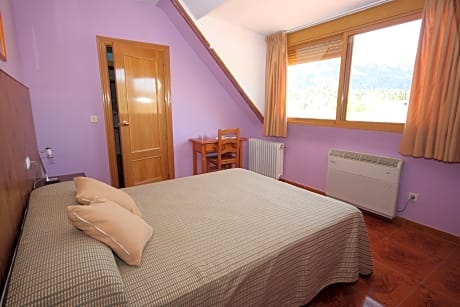 DOUBLE OR TWIN STANDARD