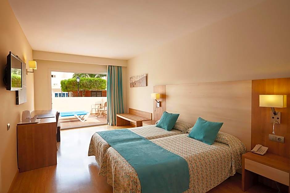 Invisa Hotel Club Cala Blanca
