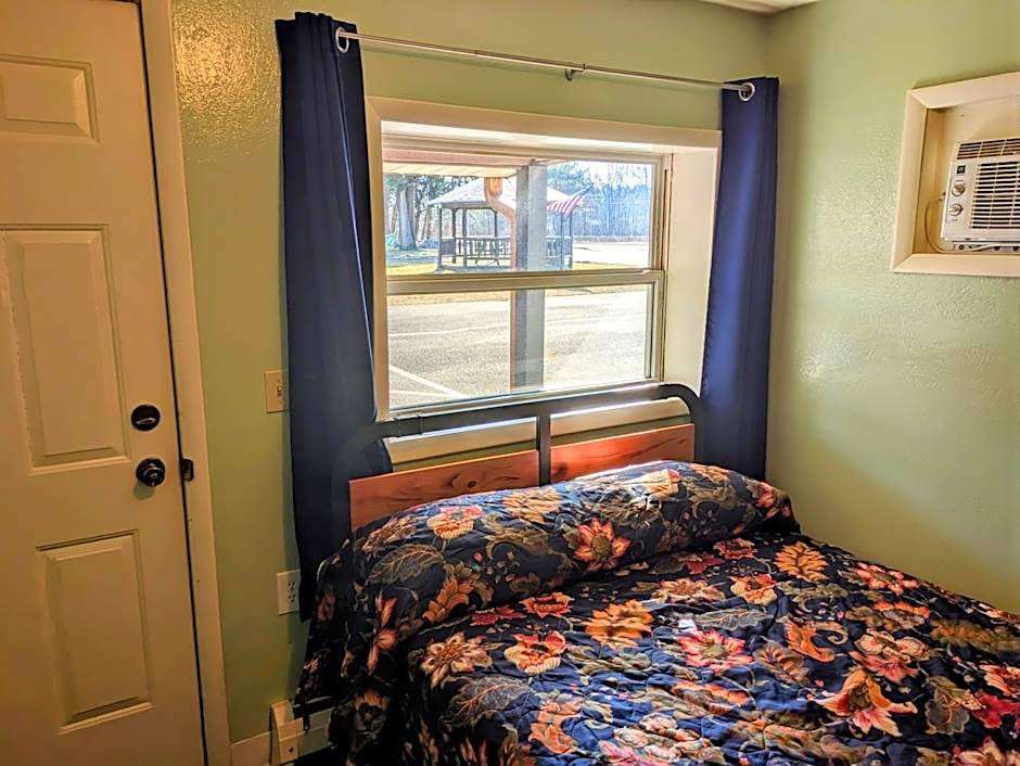 Tour Inn Motel