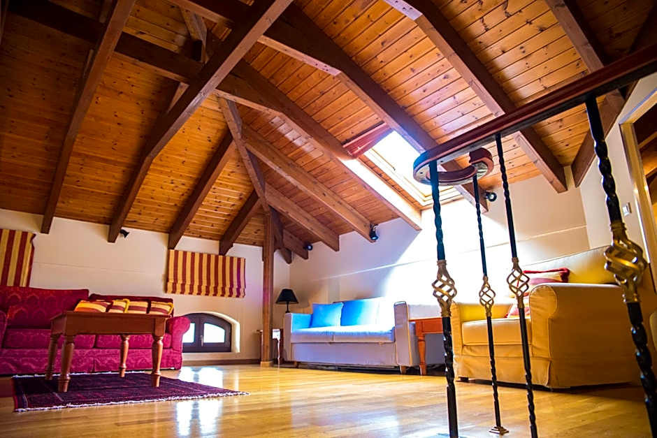 Maritsas Hotel & Suites