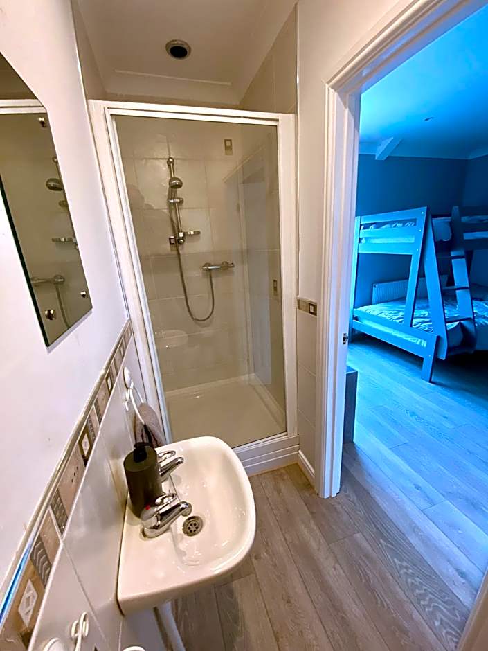 Bedwellty Lodge near BikePark Wales