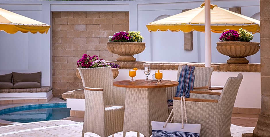 Mitsis Petit Palais Beach Hotel