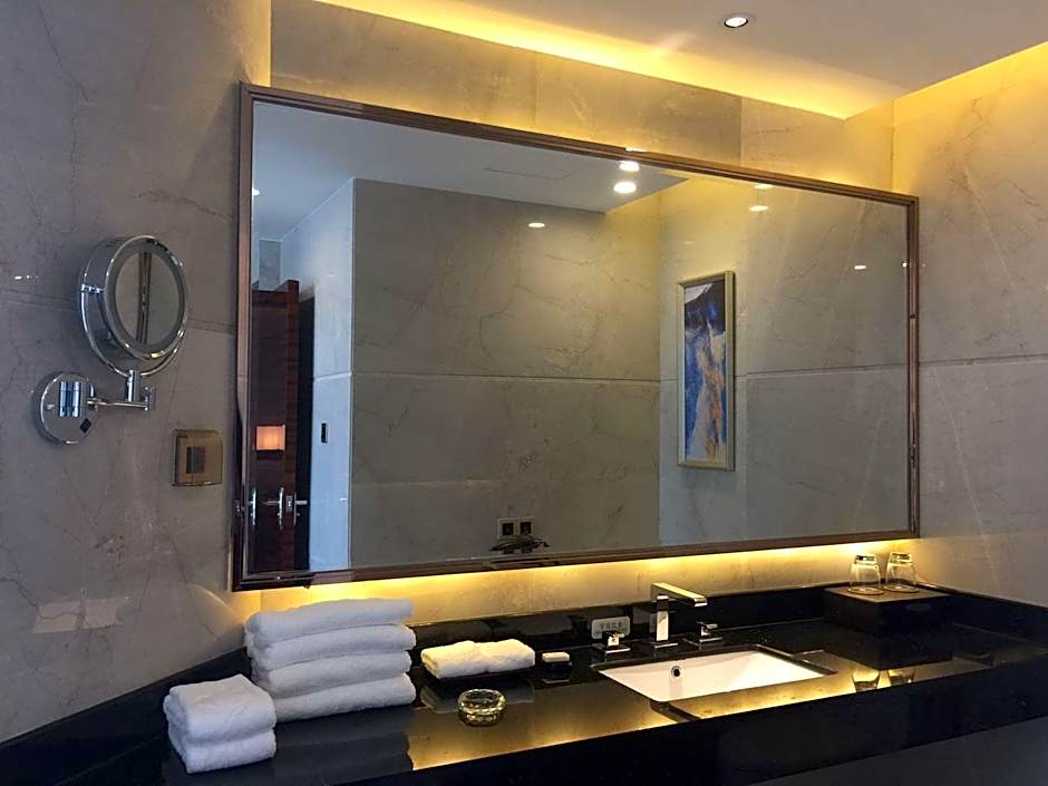 New Junyue International Hotel Guangzhou South Station Jinlong Subway Station