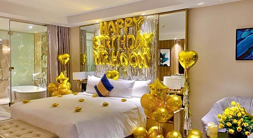 LA VELA Saigon Hotel