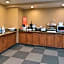 Hampton Inn By Hilton And Suites Bakersfield North-Airport