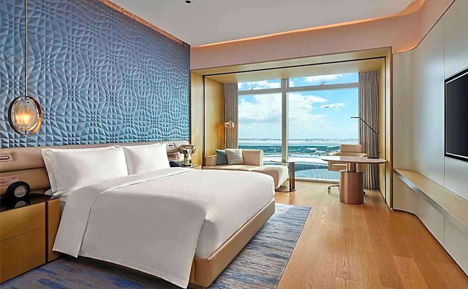 Hilton Shenzhen World Exhibition & Convention Center （Qianhai Snow World）