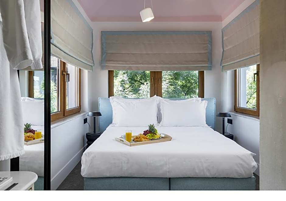 Photo 1 of 5 of Luxury Penthouse Suite