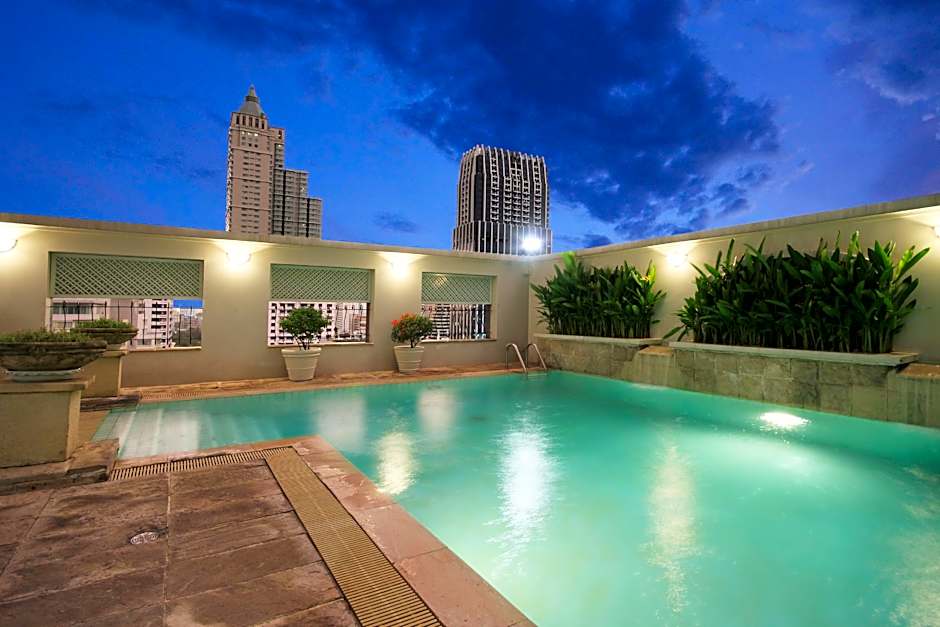 Cape House Langsuan Hotel