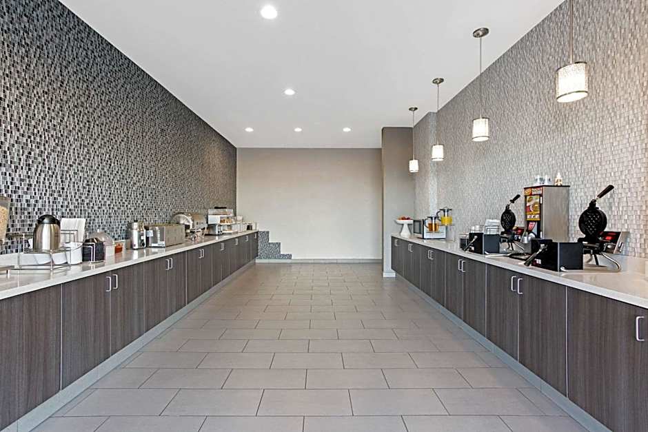 La Quinta Inn & Suites by Wyndham Sweetwater East