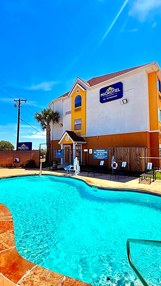 Microtel Inn & Suites By Wyndham New Braunfels