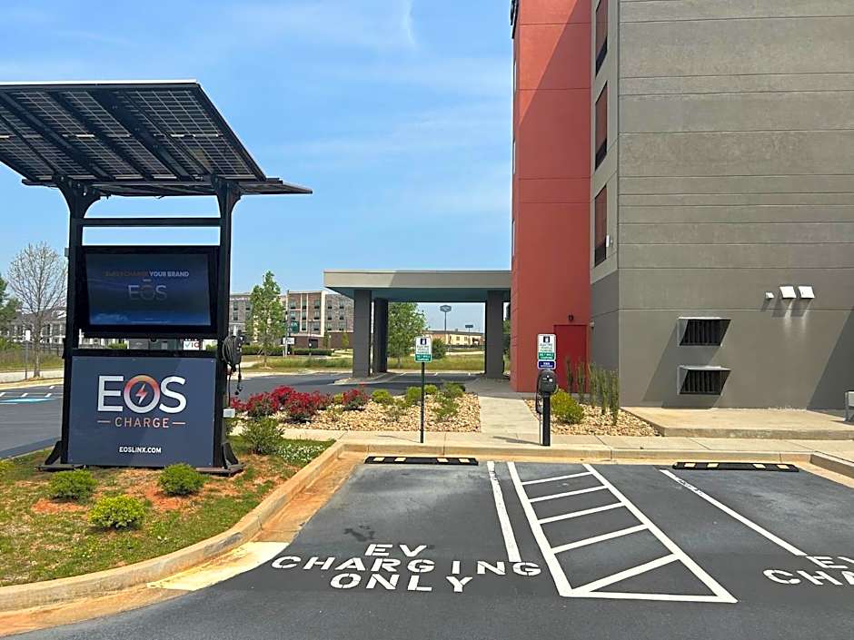 avid hotels Perry-National Fairground Area by IHG