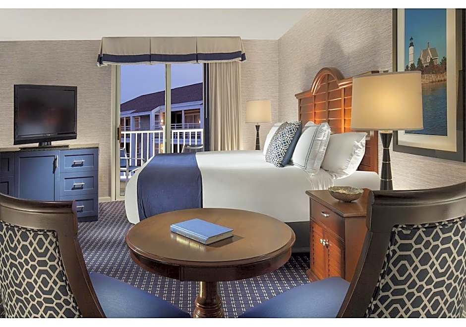 Hyannis Harbor Hotel