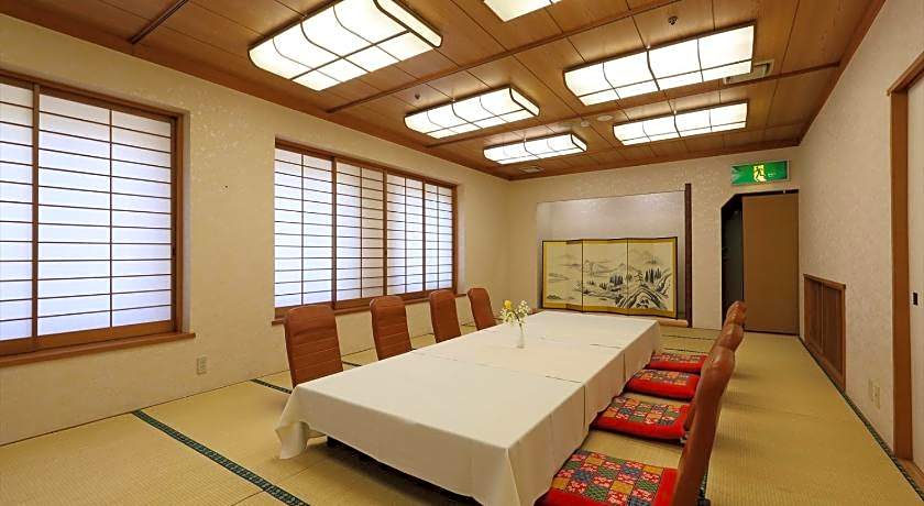 Garden Hotel Shiunkaku Higashi-Matsuyama