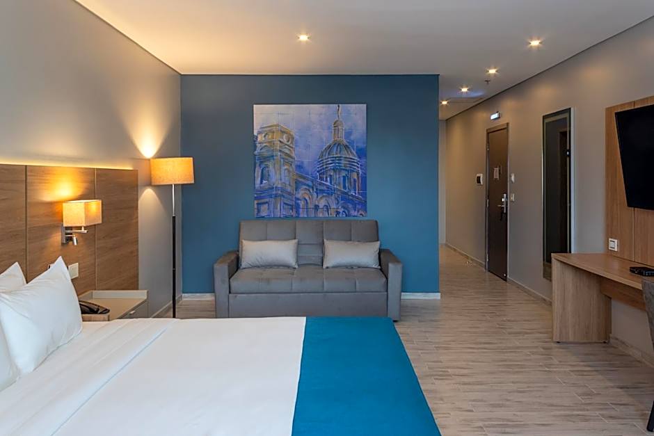 Tryp by Wyndham Asuncion