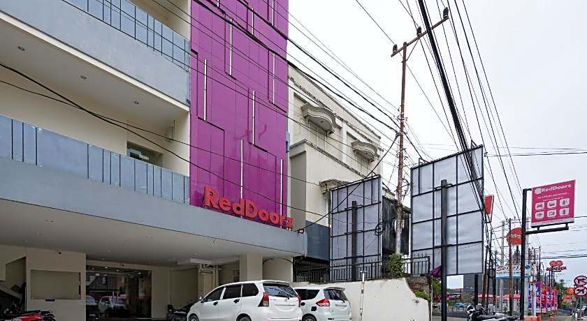 RedDoorz plus @ UNO Jalan Merak Samarinda