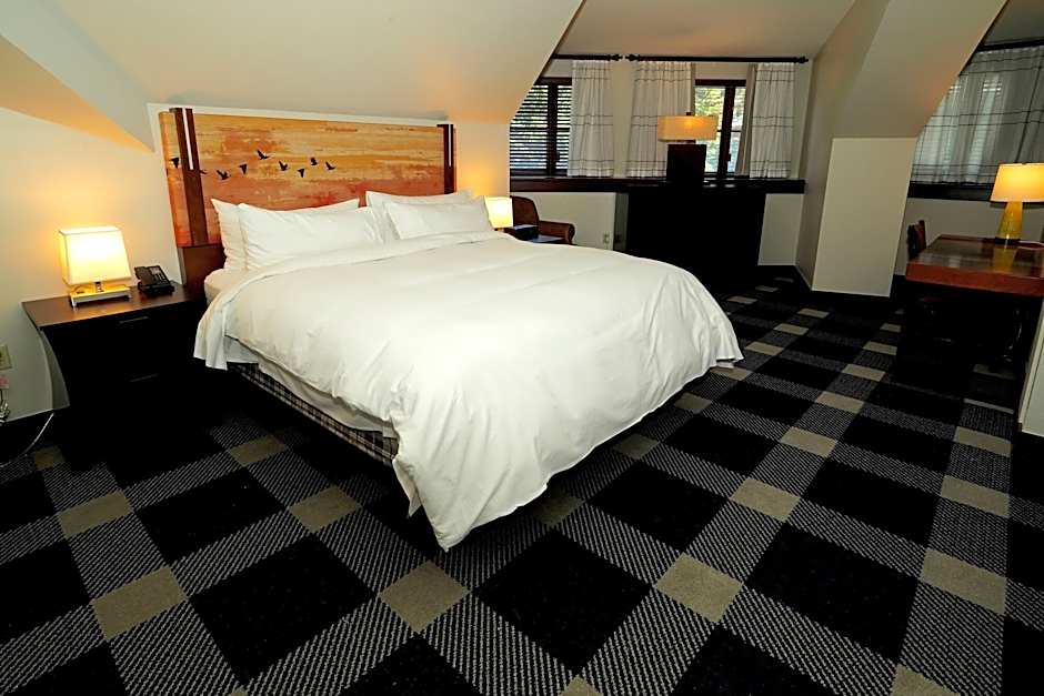 Heavenly Village Condos - Grand Residence