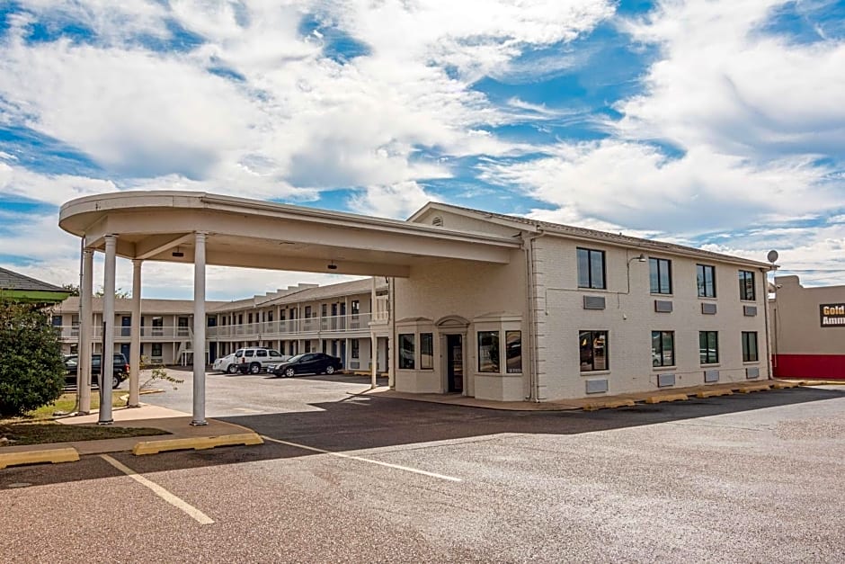 Motel 6-Texarkana, AR