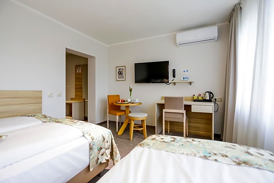 Poznań West Hotel - Airport