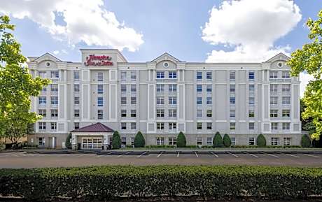 Hampton Inn By Hilton And Suites Raleigh/Cary I-40 (PNC Arena)