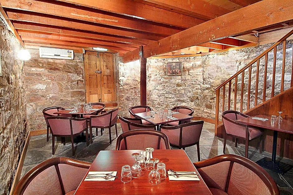 The Standpipe Golf Motor Inn