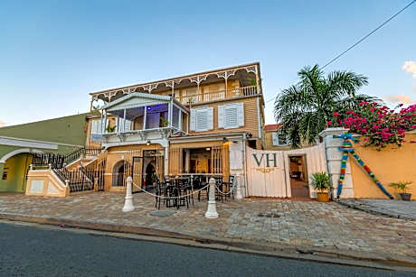 Victoria House