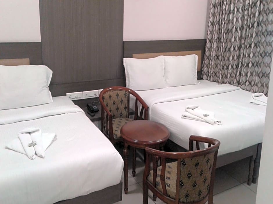 Hotel Sownthariyam