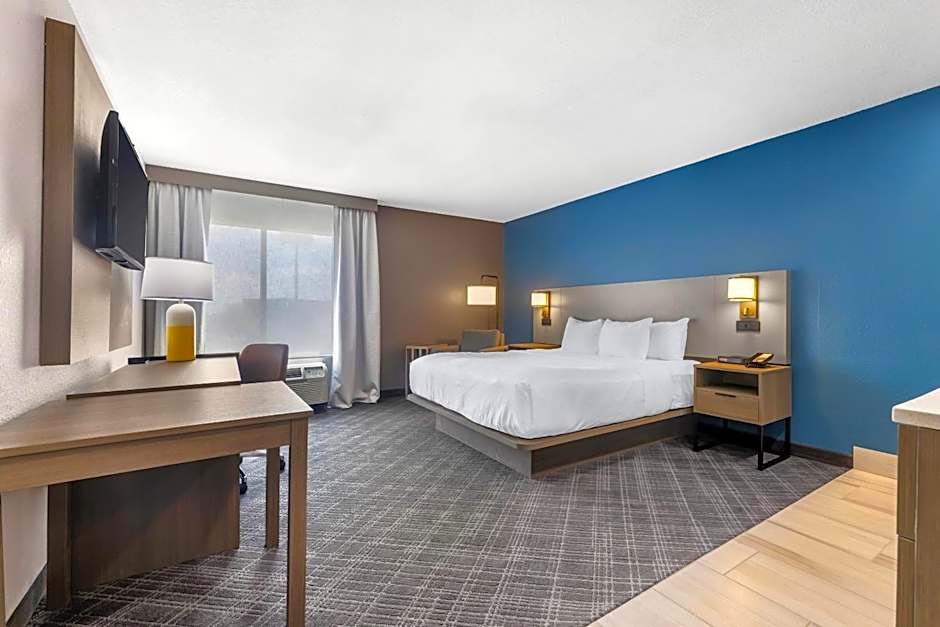 Comfort Inn Bourbonnais Near I-57