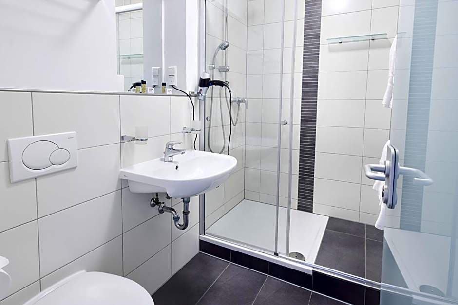 Hotel Villa-Bassermann, stilvoll, 2 Min zum Schloss, schnelles WLAN & Parkplatz