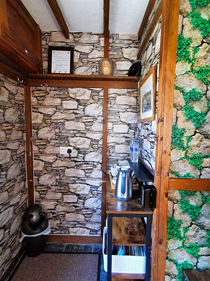 Dolweunydd Bed and Breakfast