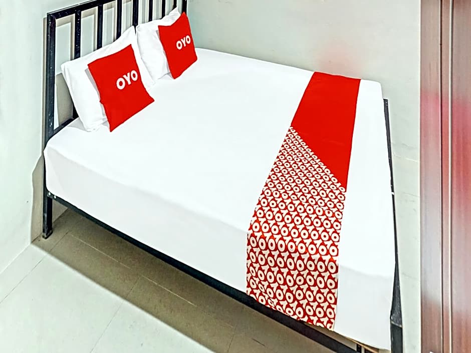 OYO 90062 Ava Guesthouse