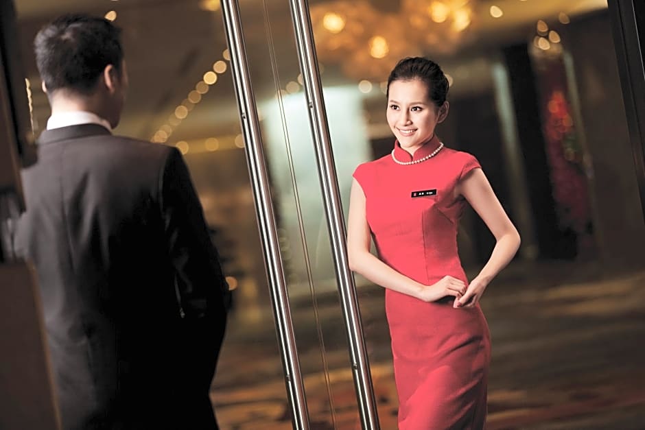 HUALUXE Ningbo Harbor City By IHG