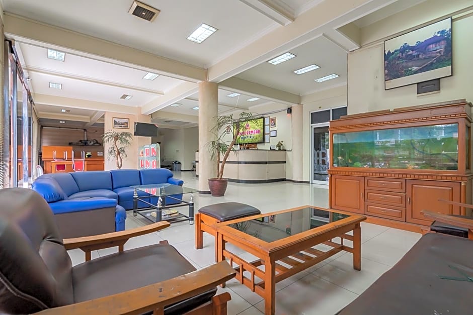 Grand Kembar Hotel Mitra RedDoorz