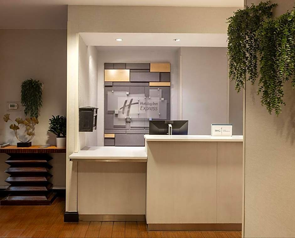 Holiday Inn Express - Times Square By IHG