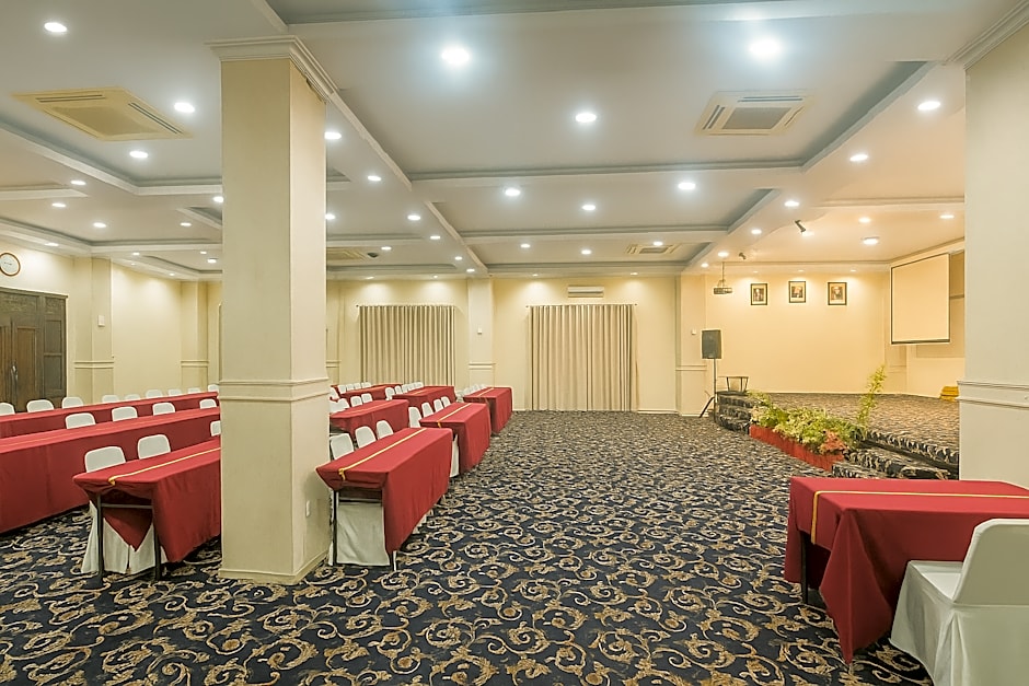 Puri Saron Denpasar Hotel