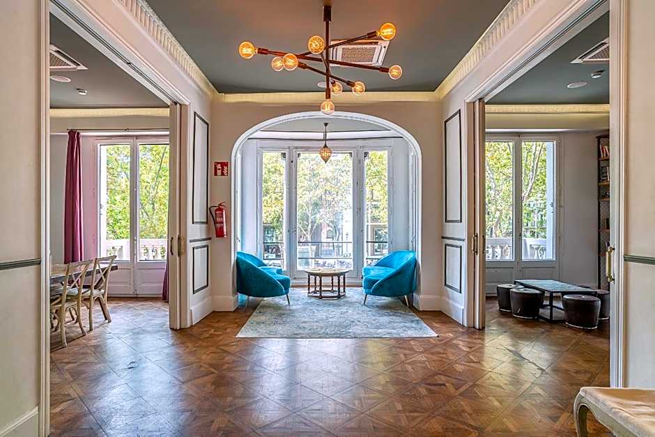 Casa Gracia Barcelona Hostel