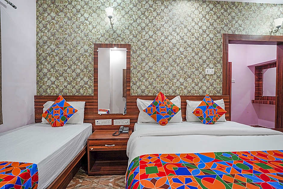 FabHotel Deepak Palace - Assi Ghat