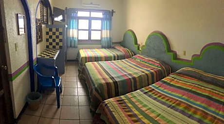 Family Room (6 Adults)