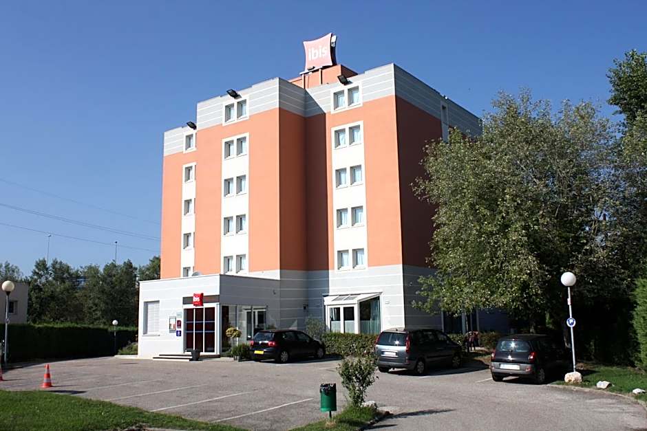 Hotel ibis Lyon Sud Chasse sur Rhone