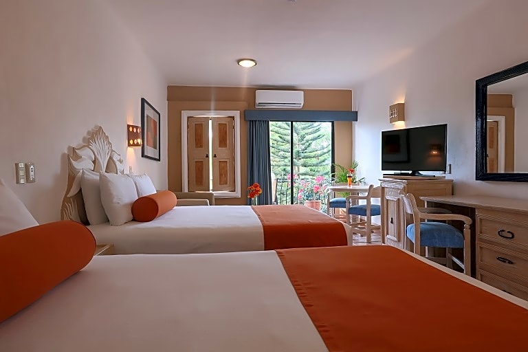 Flamingo Vallarta Hotel & Marina
