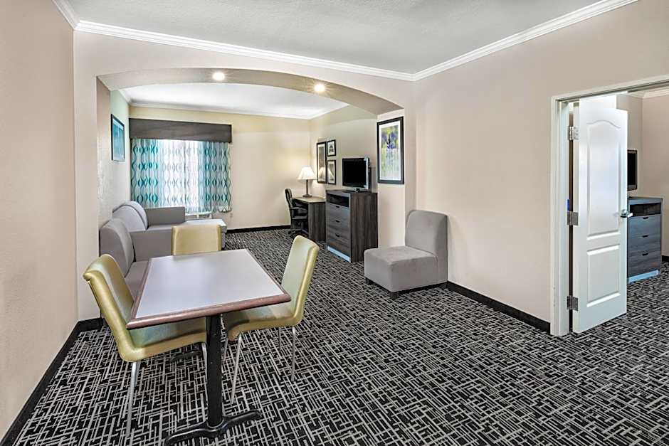 La Quinta Inn & Suites by Wyndham Garland Harbor Point