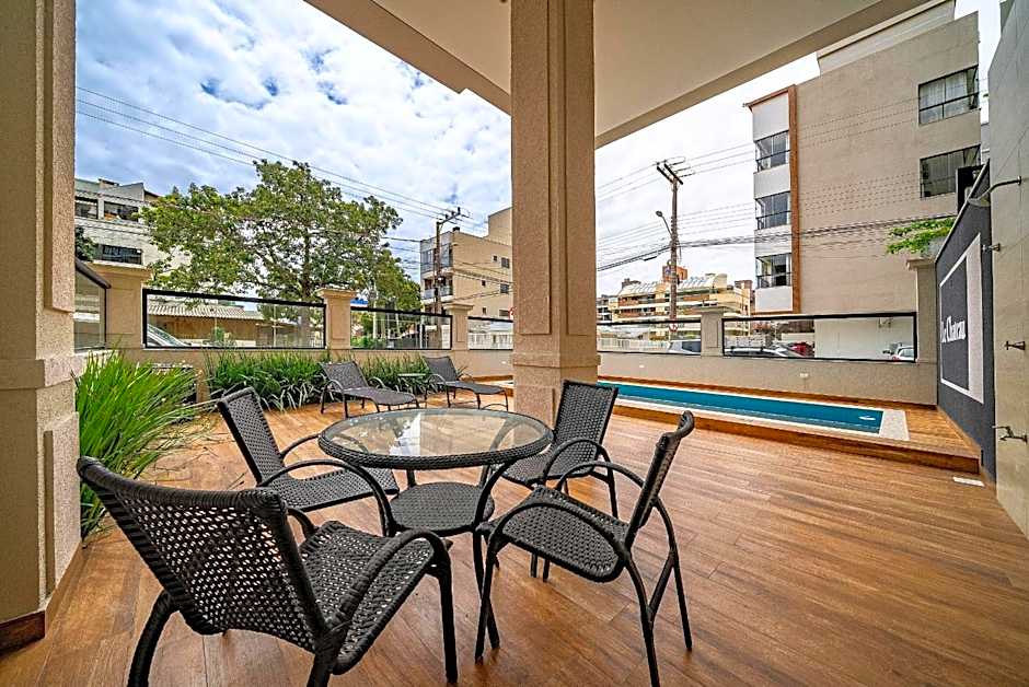 015 - Apartamento alto padrão próximo ao centro e à Praia de Bombas