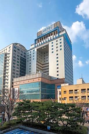 Toyoko Inn Daejeon Government Complex in front
